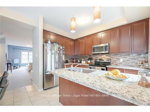 2220 Queensway Drive, Burlington, ON - Indoor Photo Showing Kitchen With Upgraded Kitchen