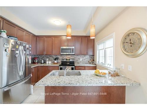 2220 Queensway Drive, Burlington, ON - Indoor Photo Showing Kitchen With Upgraded Kitchen