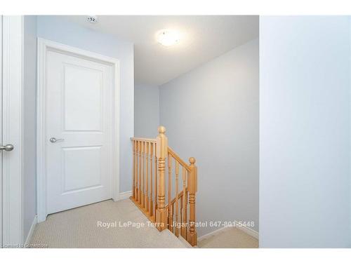 2220 Queensway Drive, Burlington, ON - Indoor Photo Showing Other Room