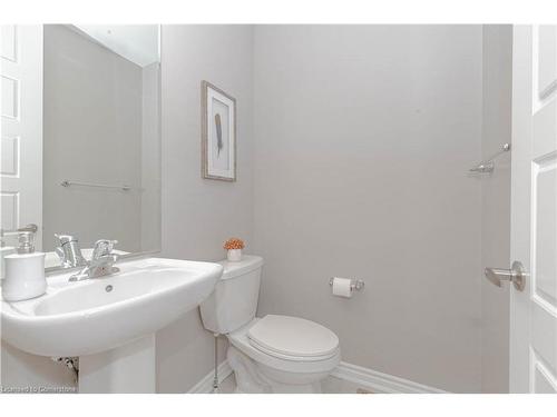 64 Wannamaker Crescent, Cambridge, ON - Indoor Photo Showing Bathroom