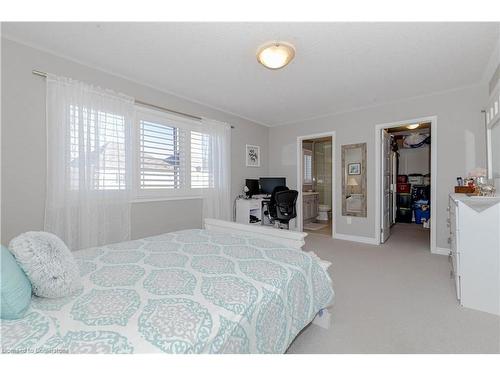 64 Wannamaker Crescent, Cambridge, ON - Indoor Photo Showing Bedroom