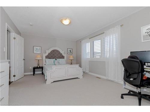 64 Wannamaker Crescent, Cambridge, ON - Indoor Photo Showing Bedroom