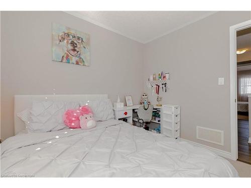 64 Wannamaker Crescent, Cambridge, ON - Indoor Photo Showing Bedroom