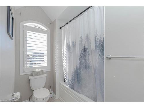 64 Wannamaker Crescent, Cambridge, ON - Indoor Photo Showing Bathroom