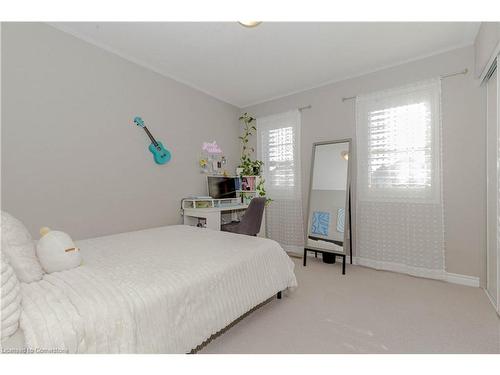 64 Wannamaker Crescent, Cambridge, ON - Indoor Photo Showing Bedroom