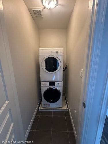 5 Oxfordshire Lane, Kitchener, ON - Indoor Photo Showing Laundry Room