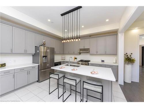 115 Threshing Mill Boulevard, Oakville, ON - Indoor Photo Showing Kitchen