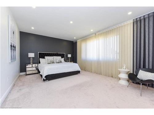 115 Threshing Mill Boulevard, Oakville, ON - Indoor Photo Showing Bedroom