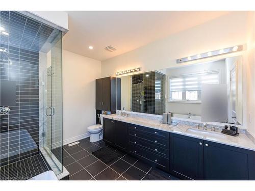 115 Threshing Mill Boulevard, Oakville, ON - Indoor Photo Showing Bathroom