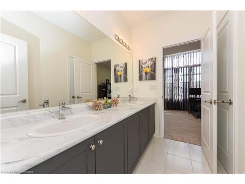 115 Threshing Mill Boulevard, Oakville, ON - Indoor Photo Showing Bathroom