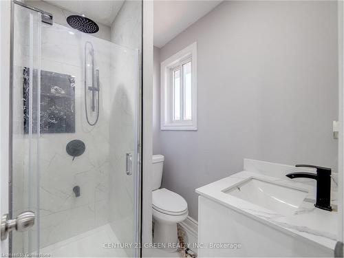 5459 Campbellville Road, Milton, ON - Indoor Photo Showing Bathroom