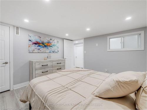 5459 Campbellville Road, Milton, ON - Indoor Photo Showing Bedroom