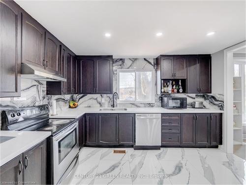 5459 Campbellville Road, Milton, ON - Indoor Photo Showing Kitchen With Double Sink