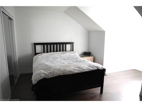 9 Knack Lane, Cambridge, ON - Indoor Photo Showing Bedroom