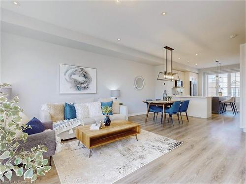 394 Belcourt Common, Oakville, ON - Indoor Photo Showing Living Room