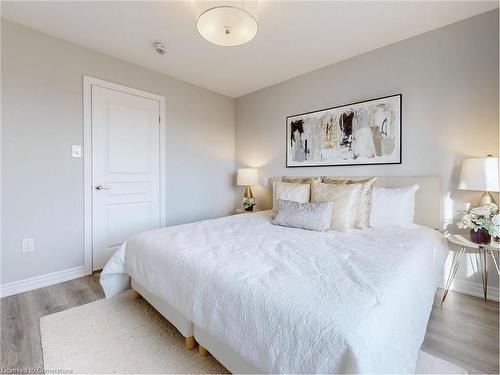 394 Belcourt Common, Oakville, ON - Indoor Photo Showing Bedroom