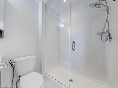 394 Belcourt Common, Oakville, ON - Indoor Photo Showing Bathroom