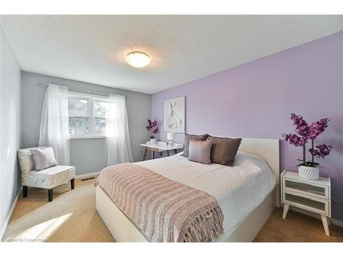 2368 Folkway Drive, Mississauga, ON - Indoor Photo Showing Bedroom