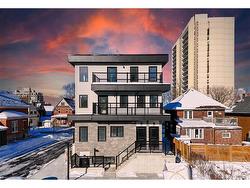 2-17 Peter Street  Kitchener, ON N2G 3J5