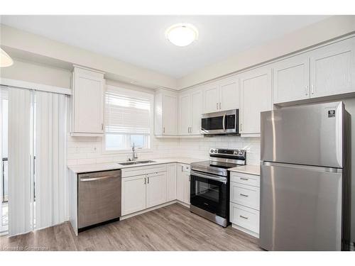 575 Woodward Avenue, Hamilton, ON - Indoor Photo Showing Kitchen