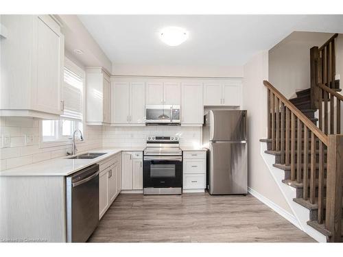 575 Woodward Avenue, Hamilton, ON - Indoor Photo Showing Kitchen With Double Sink