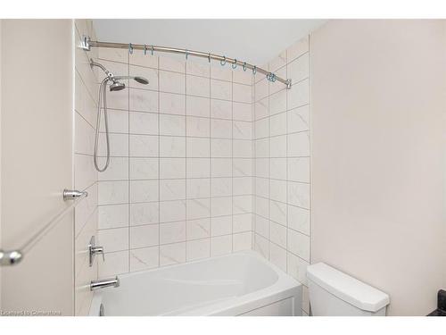 575 Woodward Avenue, Hamilton, ON - Indoor Photo Showing Bathroom