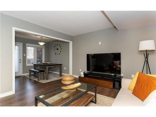 29 Appleby Street, Kitchener, ON - Indoor Photo Showing Living Room