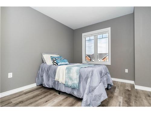 29 Appleby Street, Kitchener, ON - Indoor Photo Showing Bedroom