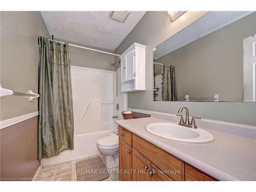 104 Edgemere Drive, Cambridge, ON - Indoor Photo Showing Bathroom