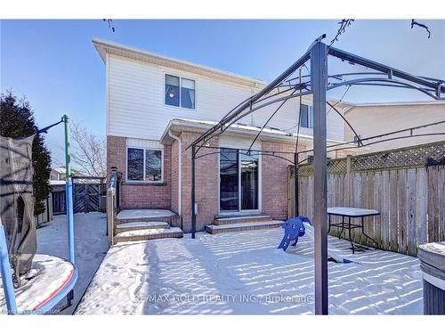 104 Edgemere Drive, Cambridge, ON - Outdoor