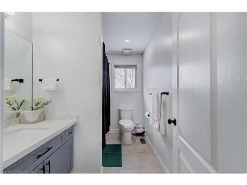 1751 Coronation Drive, London, ON - Indoor Photo Showing Bathroom