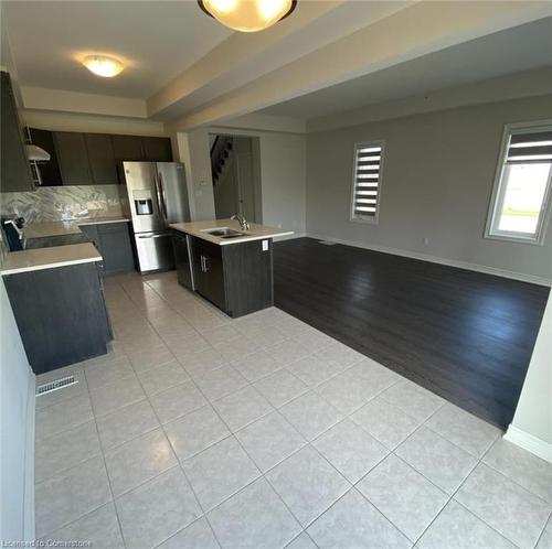 57 Sycamore Street, Welland, ON - Indoor Photo Showing Kitchen With Double Sink