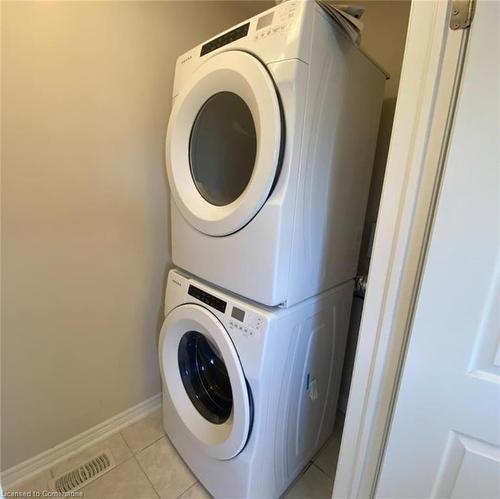 57 Sycamore Street, Welland, ON - Indoor Photo Showing Laundry Room