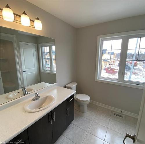 57 Sycamore Street, Welland, ON - Indoor Photo Showing Bathroom