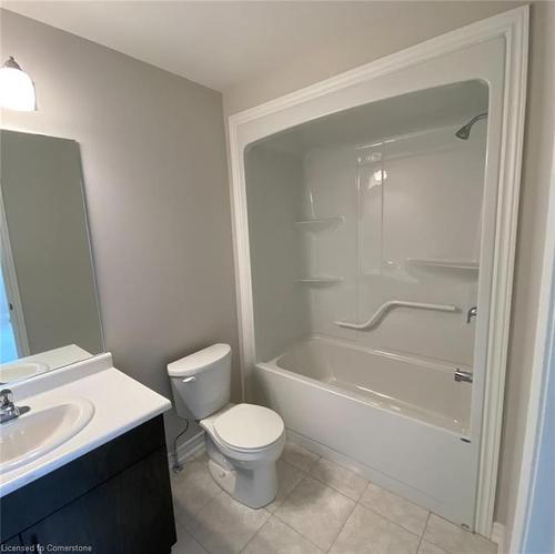 57 Sycamore Street, Welland, ON - Indoor Photo Showing Bathroom