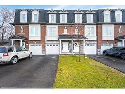 2-2220 Queensway Drive  Burlington, ON L7R 0E7