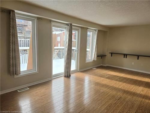 324 Mountain Laurel Crescent, Kitchener, ON - Indoor Photo Showing Other Room