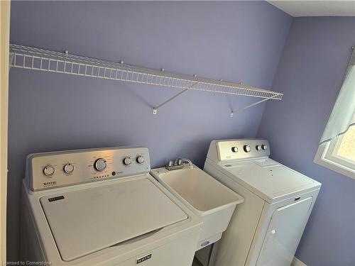 324 Mountain Laurel Crescent, Kitchener, ON - Indoor Photo Showing Laundry Room