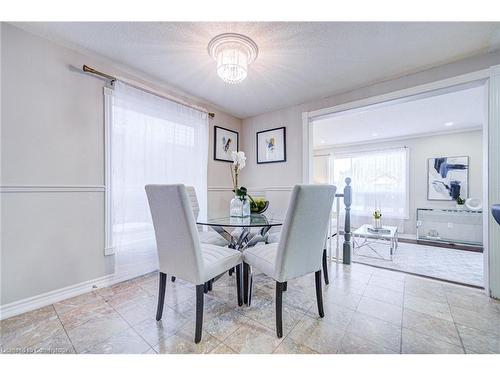 98 Kovac Road, Cambridge, ON - Indoor Photo Showing Dining Room