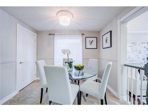 98 Kovac Road, Cambridge, ON - Indoor Photo Showing Dining Room