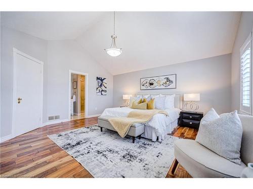 98 Kovac Road, Cambridge, ON - Indoor Photo Showing Bedroom