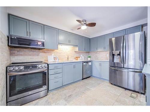 98 Kovac Road, Cambridge, ON - Indoor Photo Showing Kitchen