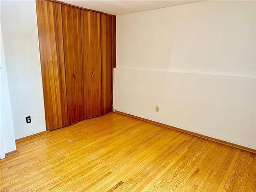 25 Ruskview Road, Kitchener, ON - Indoor Photo Showing Other Room