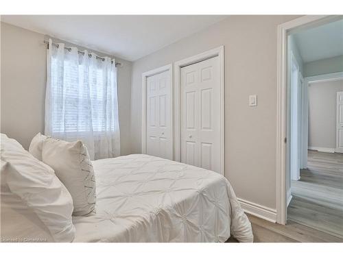 172 Sanatorium Road, Hamilton, ON - Indoor Photo Showing Bedroom