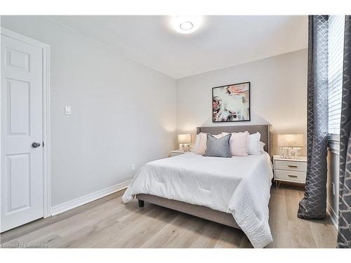 172 Sanatorium Road, Hamilton, ON - Indoor Photo Showing Bedroom