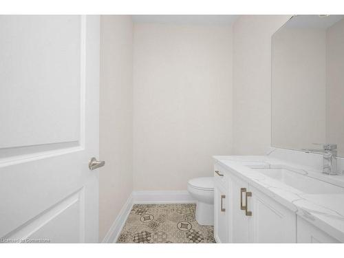 137 Peter Street, Hamilton, ON - Indoor Photo Showing Bathroom