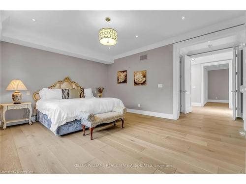 410 Atwater Avenue, Mississauga, ON - Indoor Photo Showing Bedroom