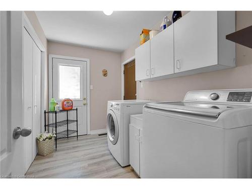 99 Westwinds Drive, London, ON - Indoor Photo Showing Laundry Room