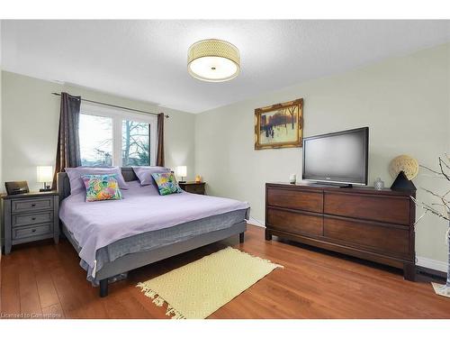 99 Westwinds Drive, London, ON - Indoor Photo Showing Bedroom