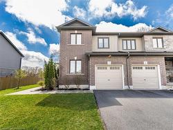 1-135 Hardcastle Drive  Cambridge, ON N1S 0B6